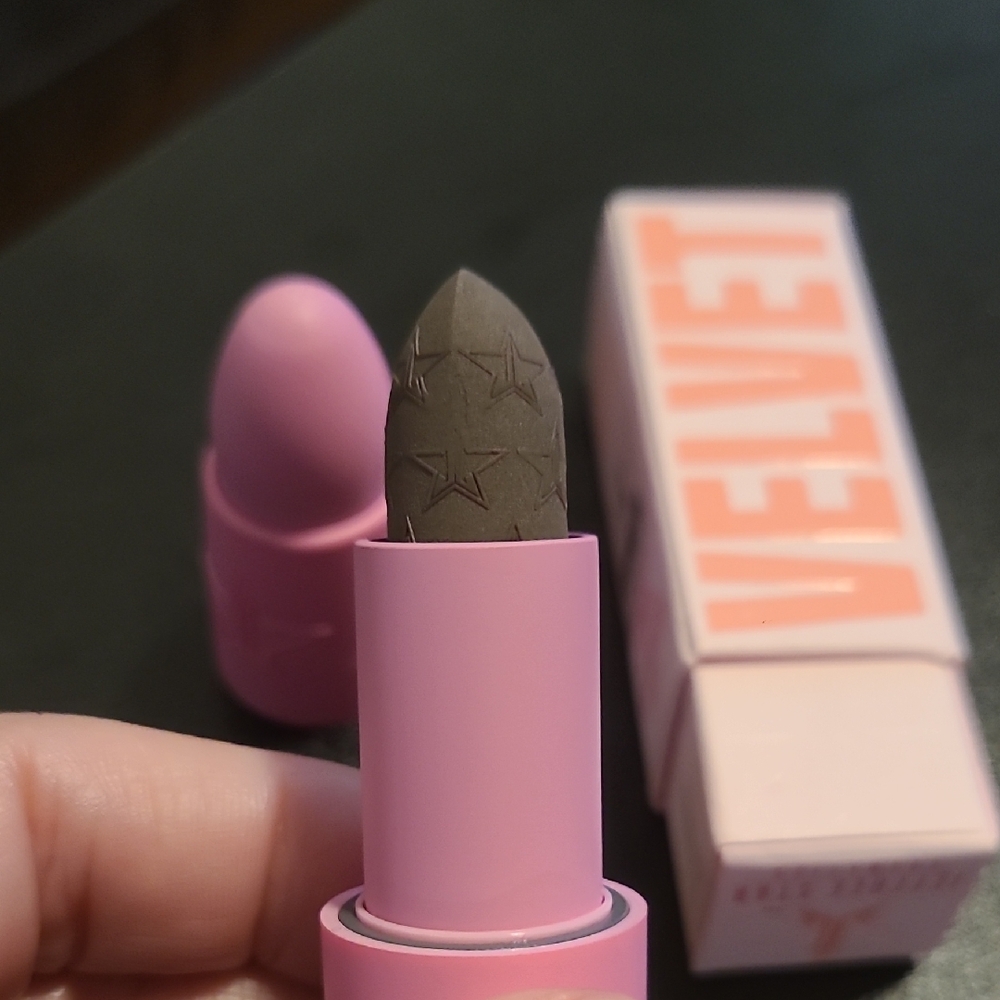 Jeffree Star Lipstick - Grave Digger - Picture 5 of 5
